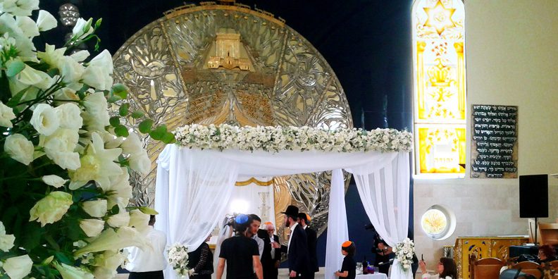 Beit Kneset Geulat